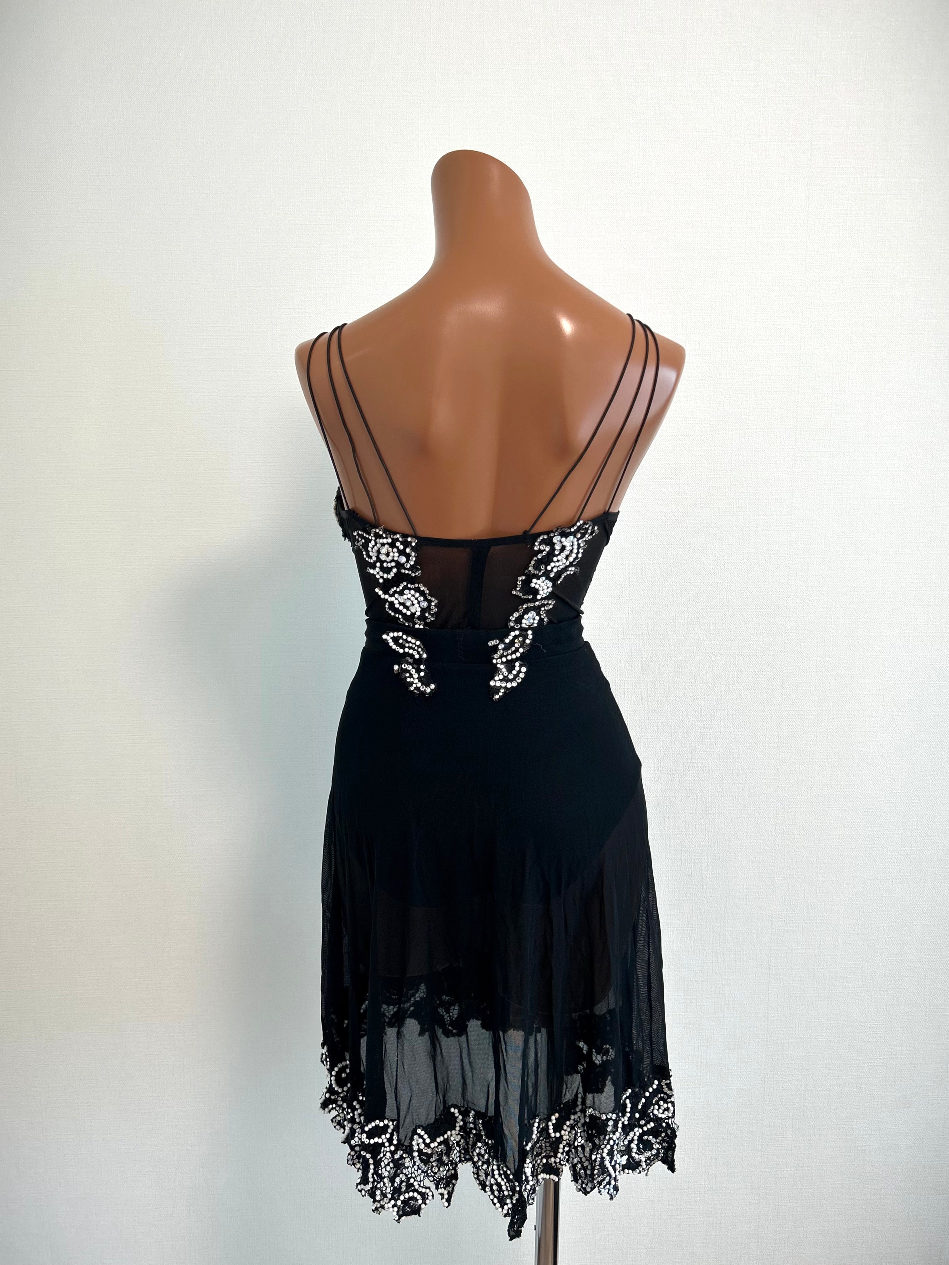 ホワイト＆ブラックローズ🖤🤍